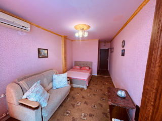 Гостиница Делиф Анапа Стандартный четырехместный номер со всеми удобствами и холодильником-2