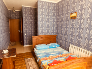 Гостиница Делиф Анапа Стандартный трехместный номер со всеми удобствами и холодильником-2